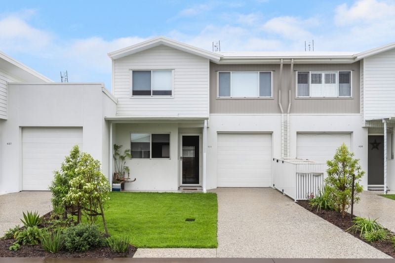 424 Paradise Circuit Maroochydore QLD, Maroochydore - Thumbnail 2