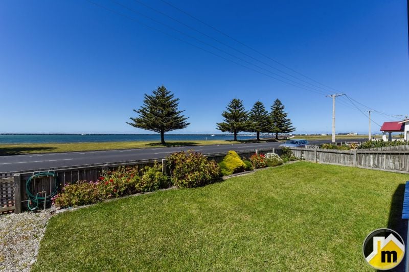 69 Sea Parade Port Macdonnell SA, Port Macdonnell - Thumbnail 4