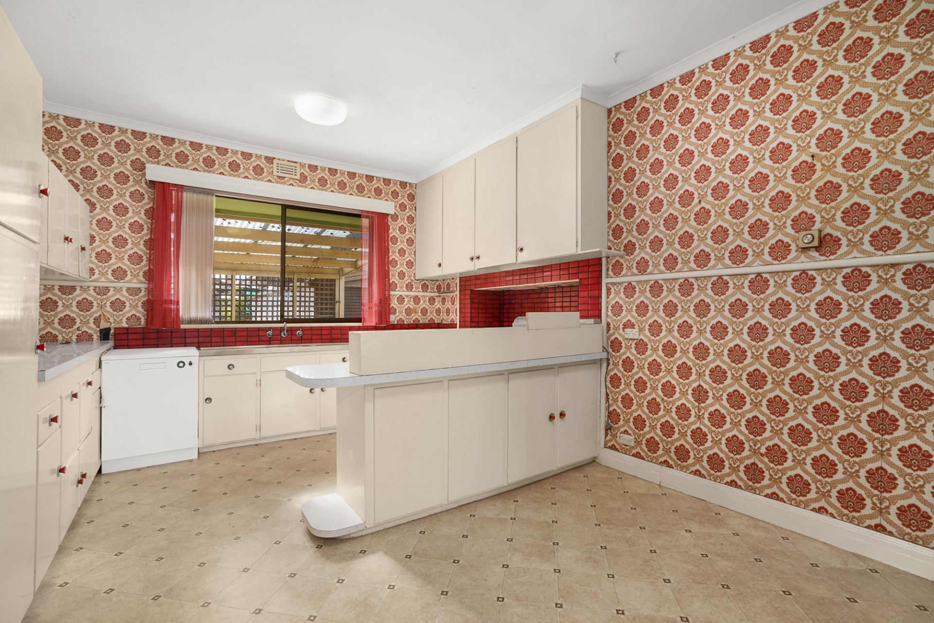 8 Essex Street Wendouree VIC, Wendouree - Thumbnail 5