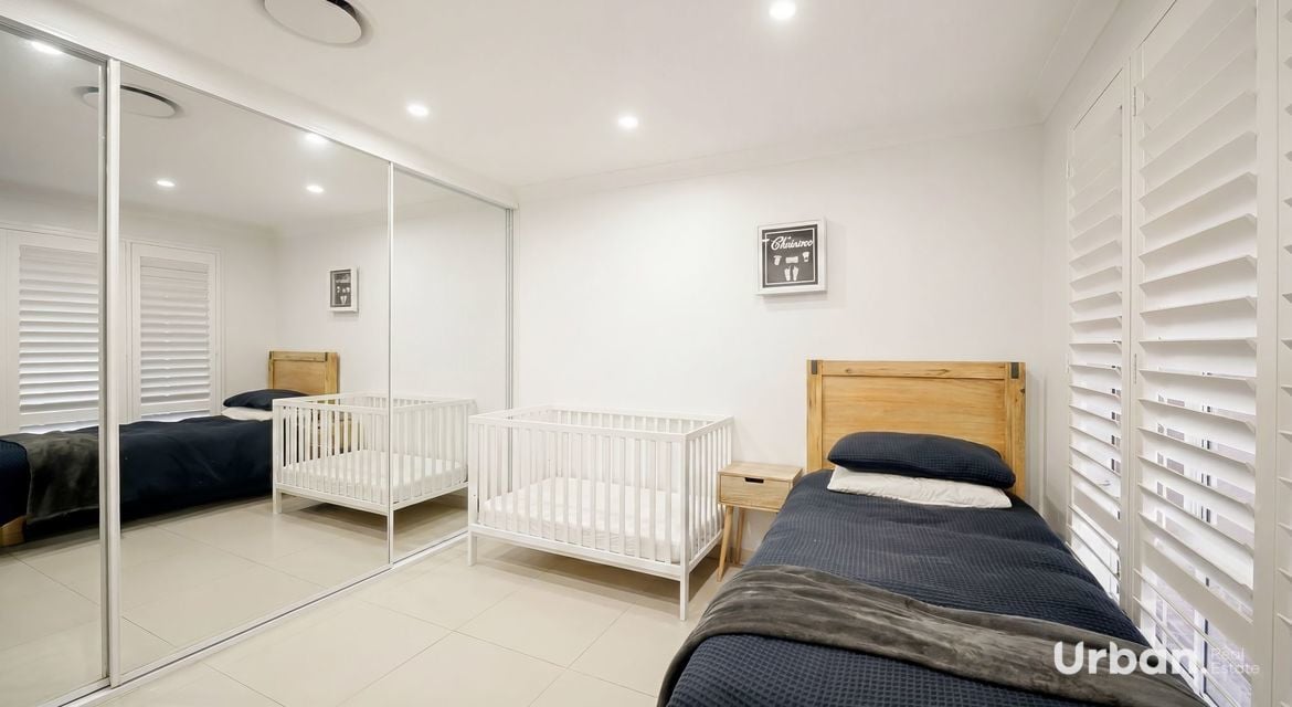 Ambarvale 8 Sikes Place