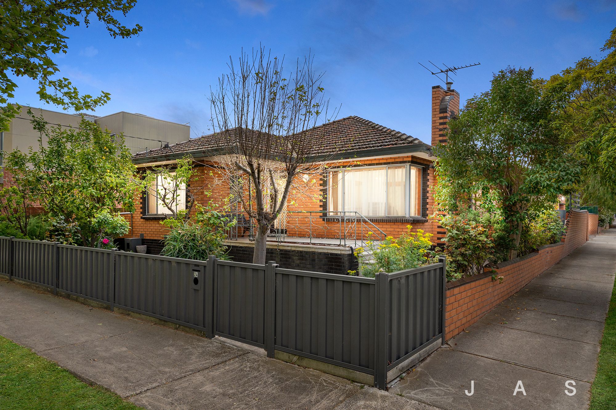 24 Ormond Road, West Footscray, West Footscray - Thumbnail 2