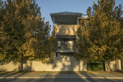 9/35 Brushfoot Boulevard, Success