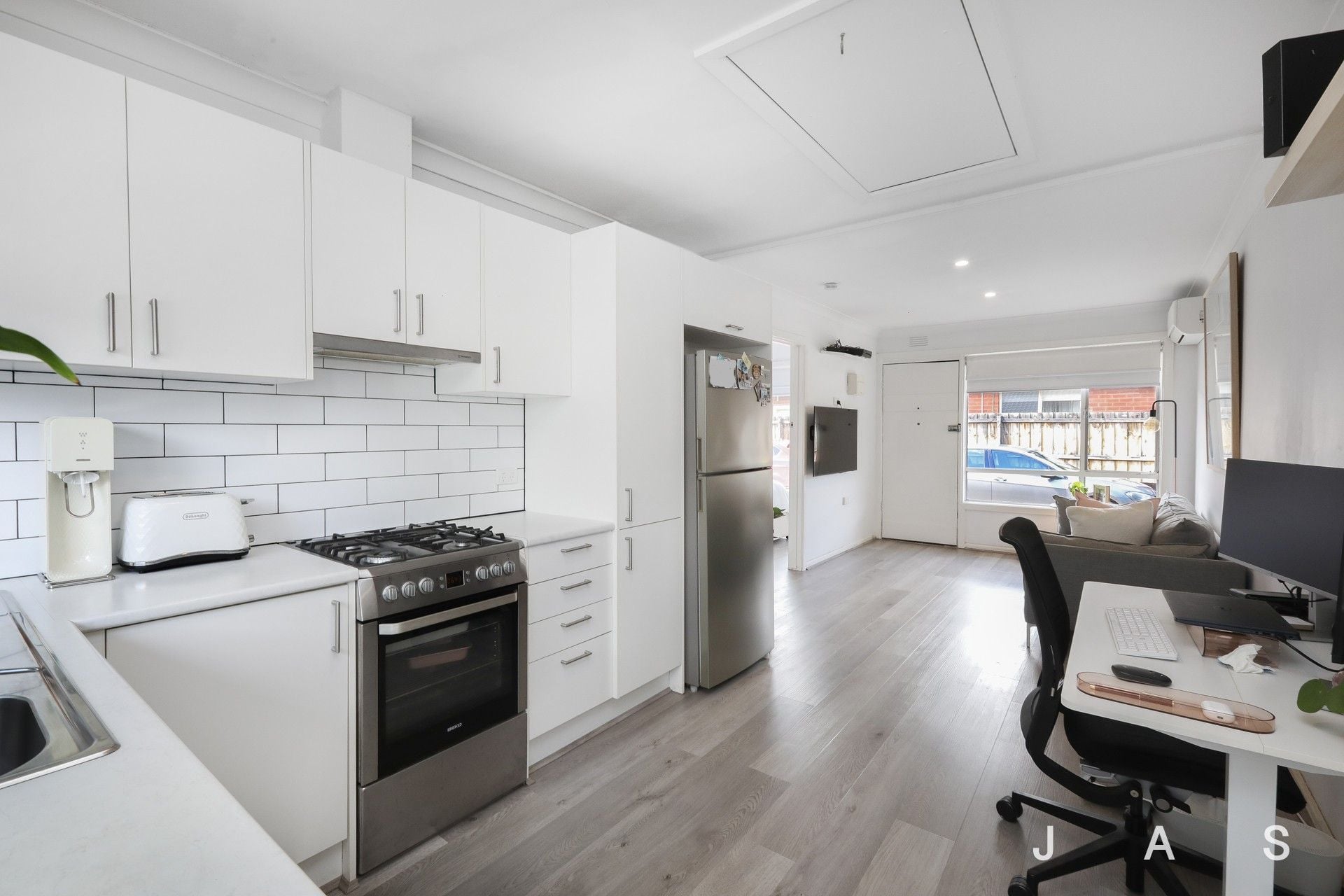 2/79 Kernot Street South Kingsville VIC, South Kingsville - Thumbnail 2