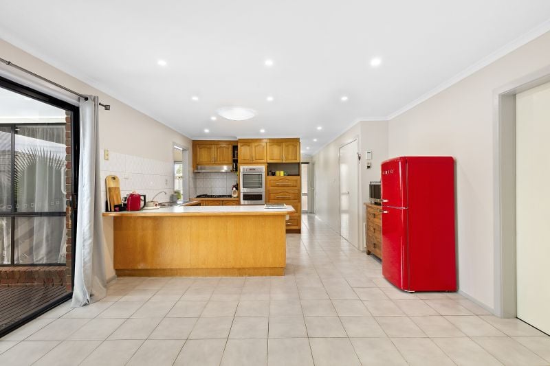 3 Windeatt Close, Mill Park