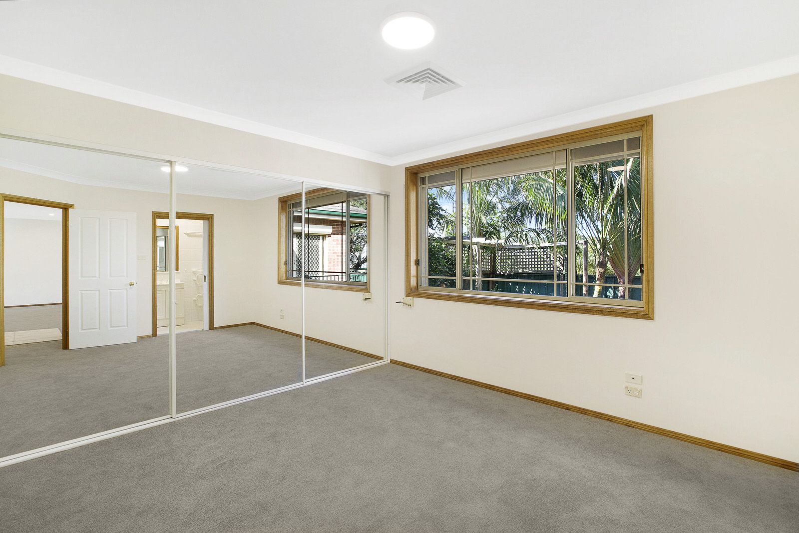 4/221 Kingsway CARINGBAH 2229