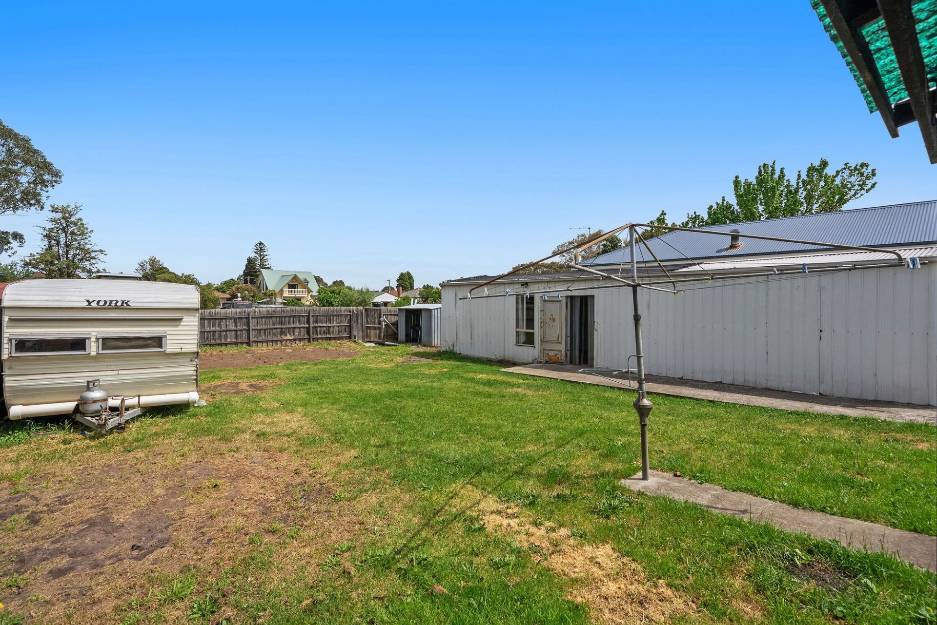 Executors Auction  .... The Power of Land - 819m2