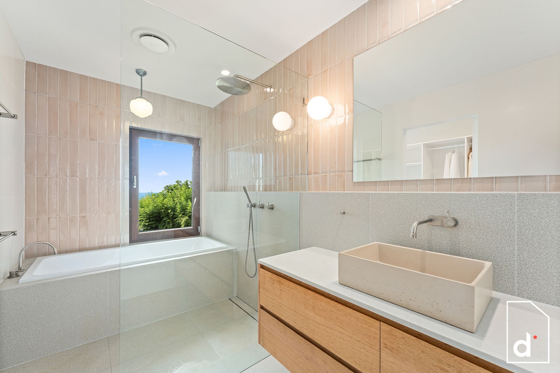 5 Middle Heights Road, Coledale NSW