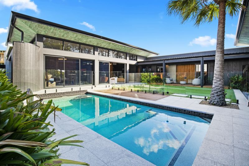 1828 Pinehurst Drive, Sanctuary Cove QLD 4212, Sanctuary Cove - Thumbnail 2
