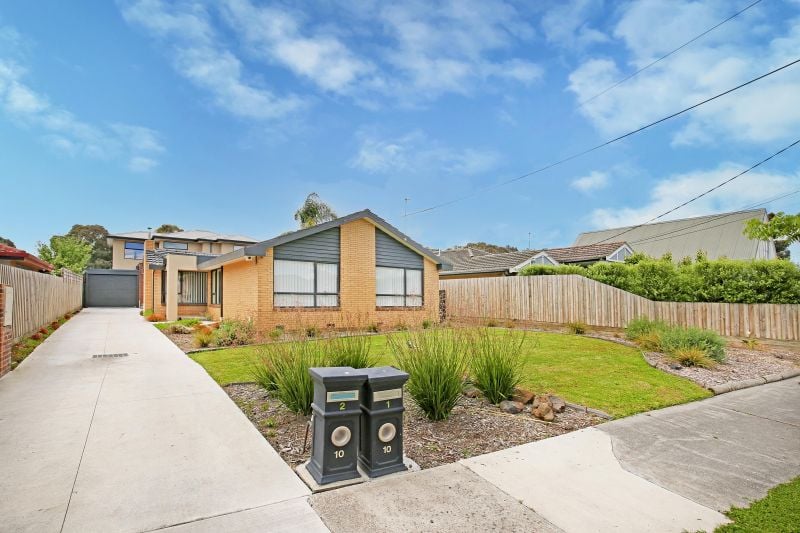 1/10 Kelvin Grove, South Morang
