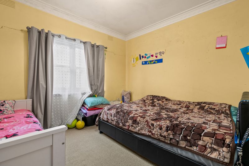 44 Keats Avenue, Kingsbury