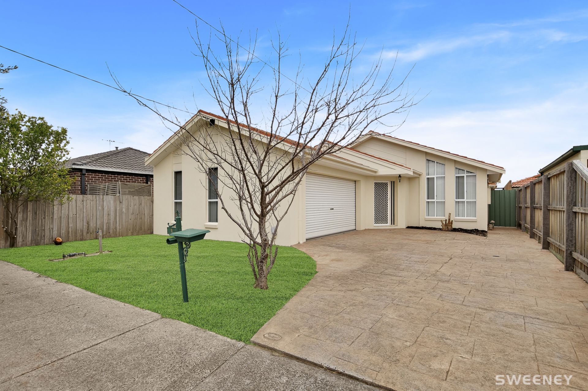 1 Burnett Court, Altona Meadows - Thumbnail 2
