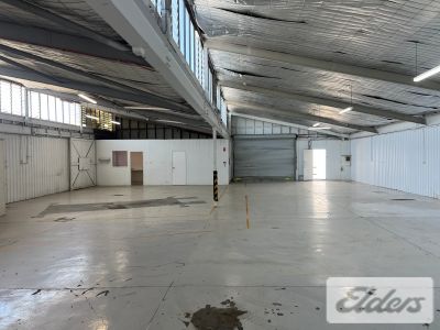 TIDY CLEARSPAN WAREHOUSE IN GABBA PRECINCT!