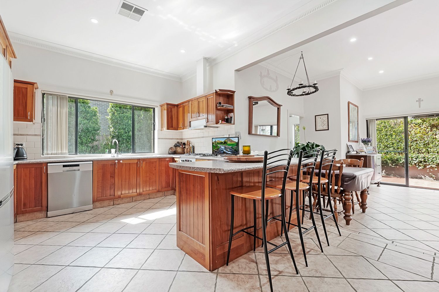 17 Hewitt Avenue, Wahroonga, Wahroonga - Thumbnail 4