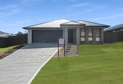 Paxton 15 Dianella Crescent