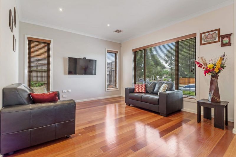 1/123 Boldrewood Parade, Reservoir