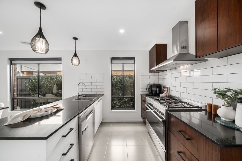 8 Peckham Avenue, Wollert