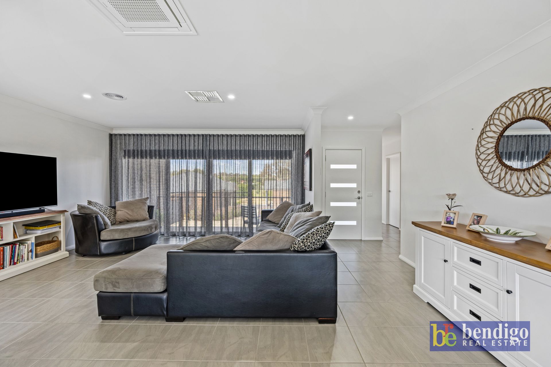 2/96B MacKenzie Street West Golden Square VIC, Square - Thumbnail 3