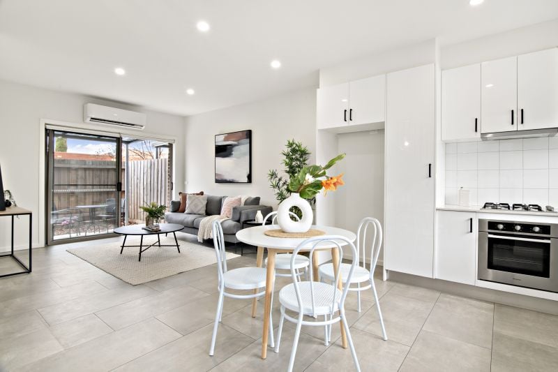 2/14 Marcia Street, Thomastown