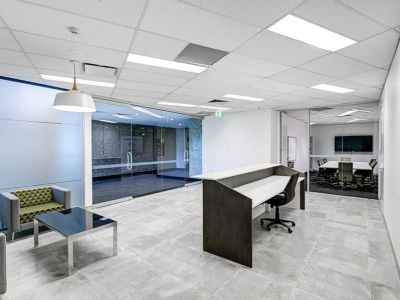 LIGHT FILLED OFFICE WITH 7 ONSITE CAR PARKS!