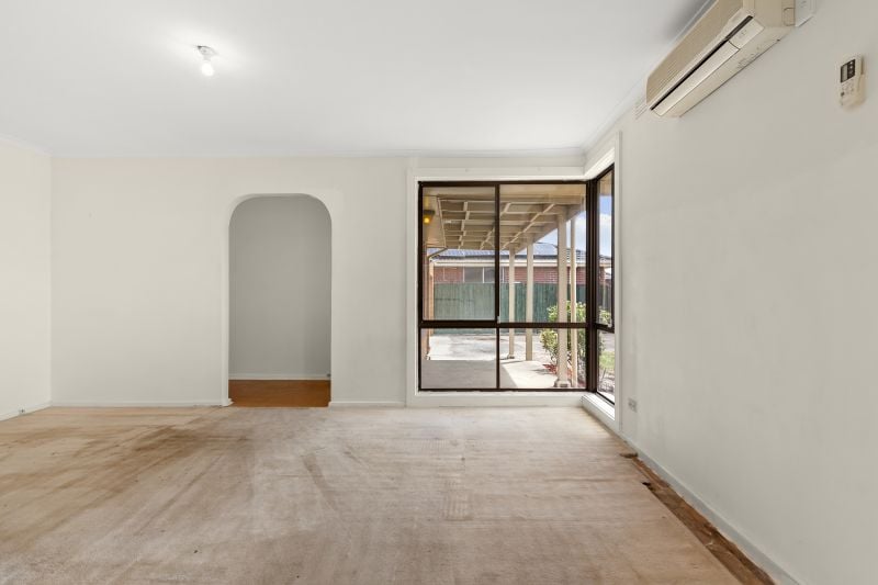 9 Tobruk Court, Lalor