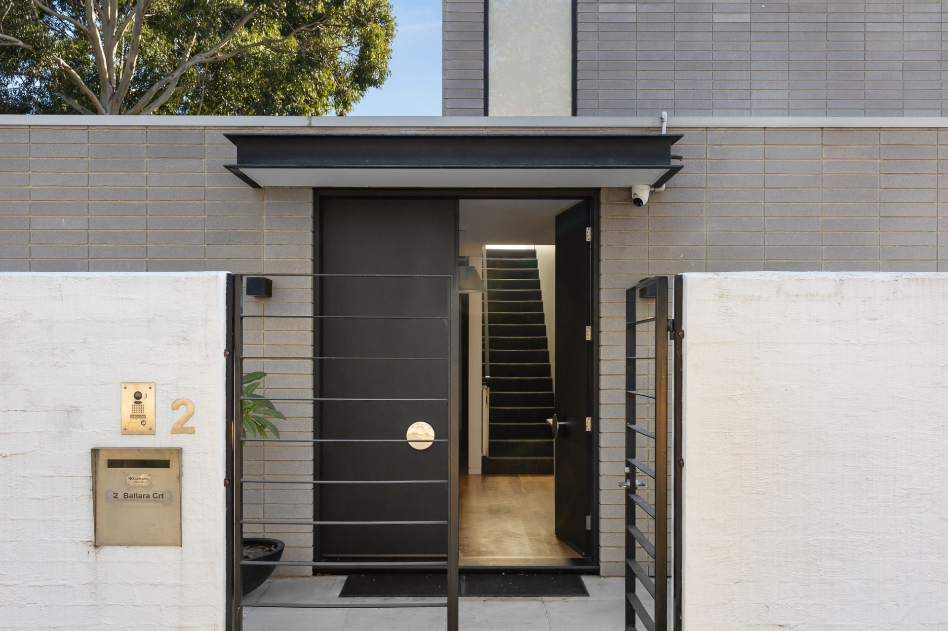 2 Ballara Court, Brighton, Brighton - Thumbnail 4