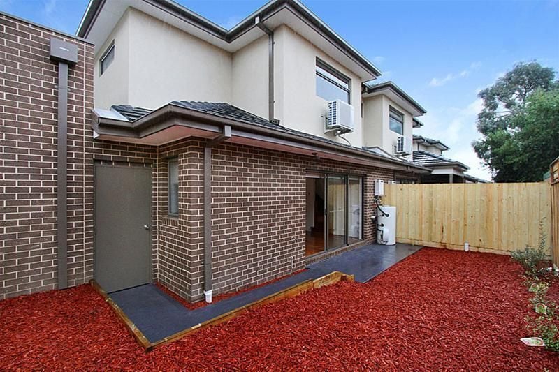 PERFECT TOWNHOUSE