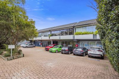 REFURBISHED GROUND FLOOR OFFICE WITH PARKING