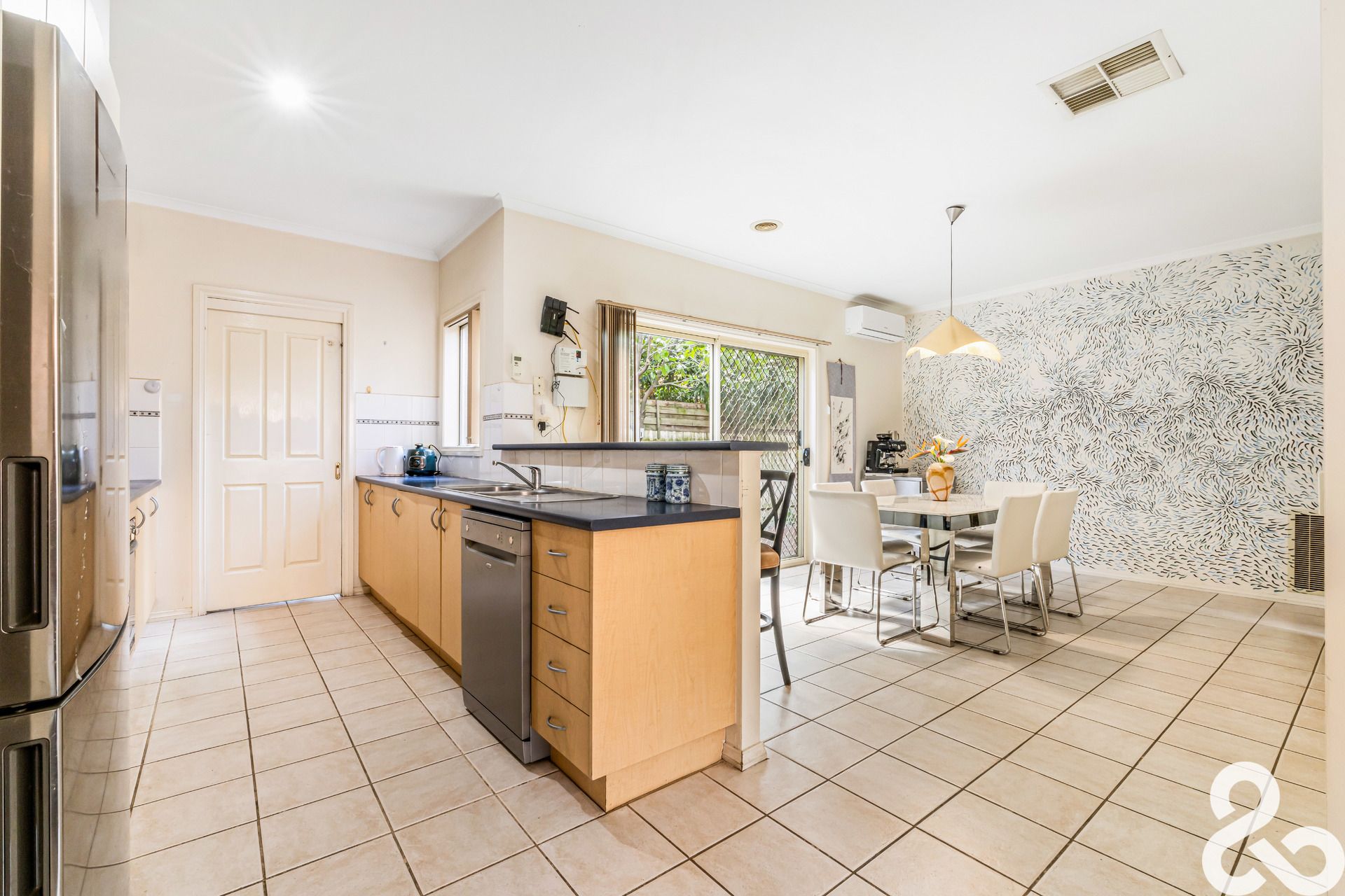 Spacious & Light-Filled Family Home