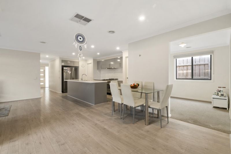 52 Aberfeldy Grove, Wollert