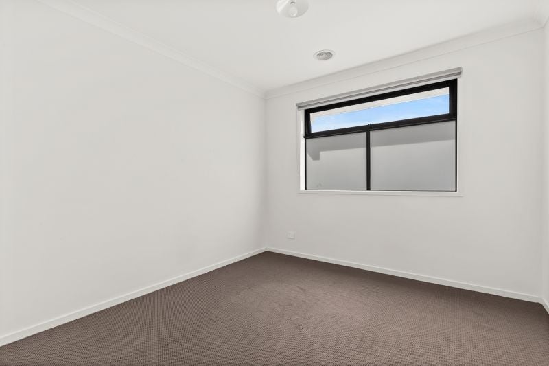 11 Barkers Crescent, Mickleham