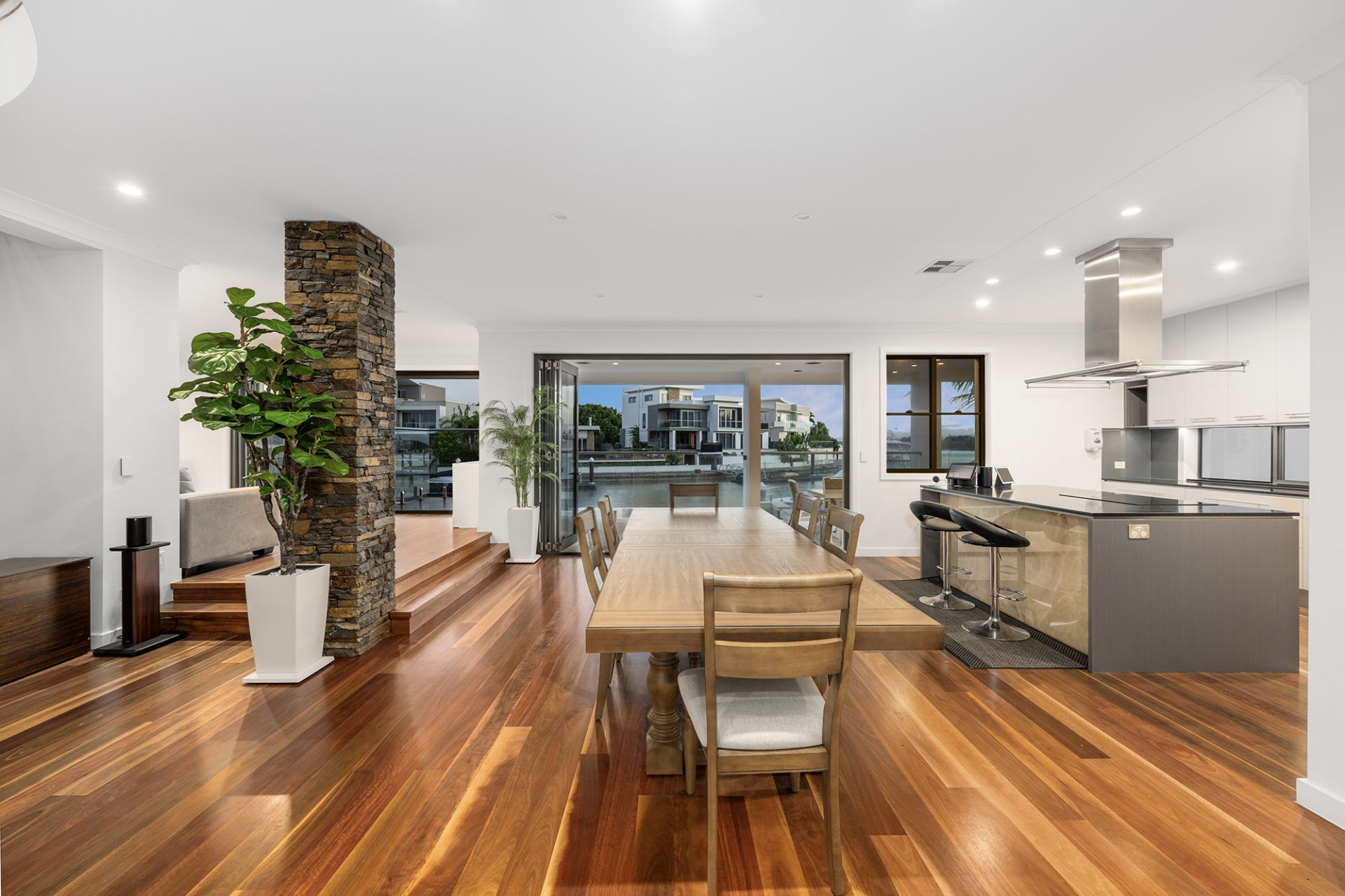 34 Knightsbridge Parade West, Sovereign Islands - Thumbnail 6