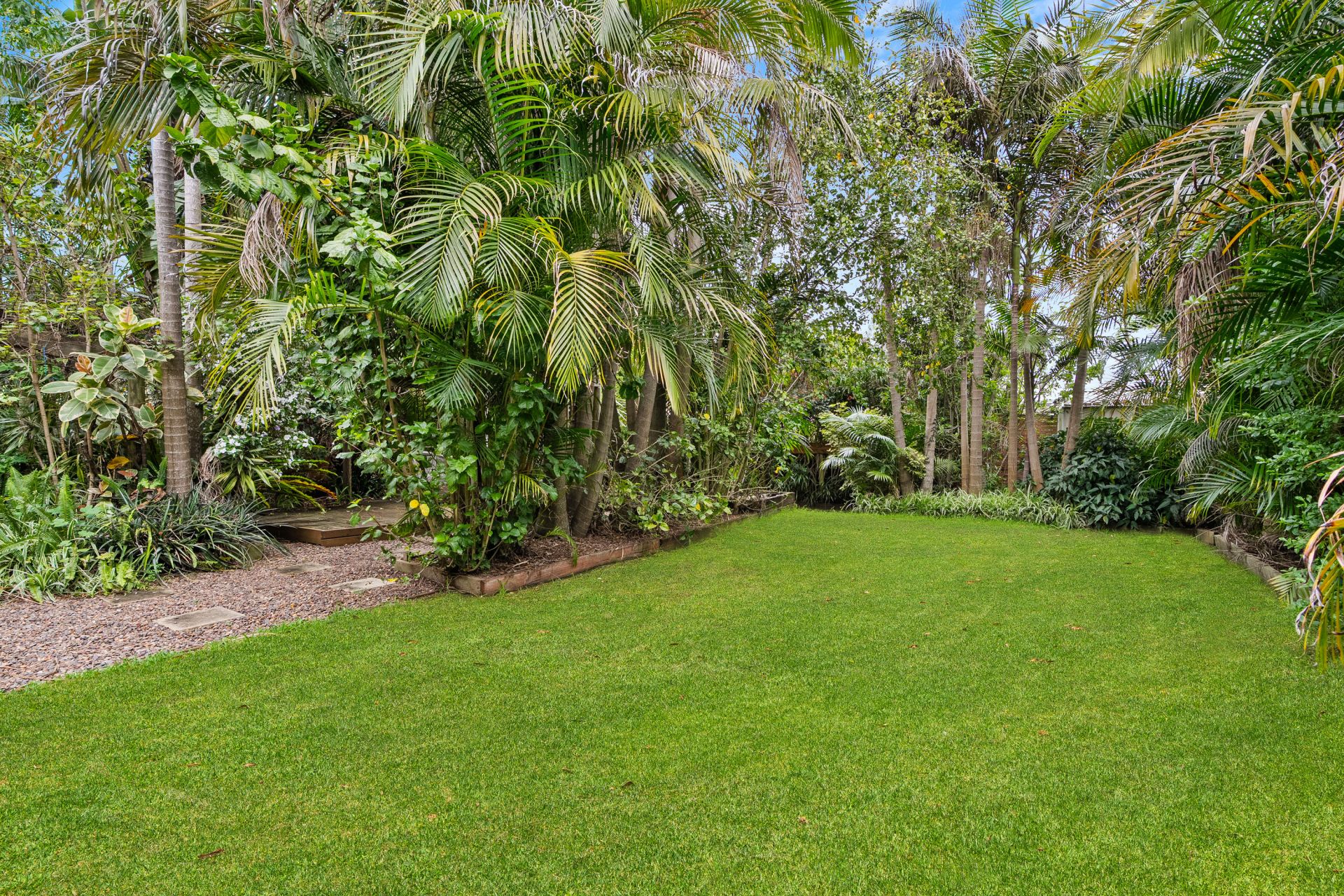 130 Lakedge Avenue, Berkeley Vale, Berkeley Vale - Thumbnail 2