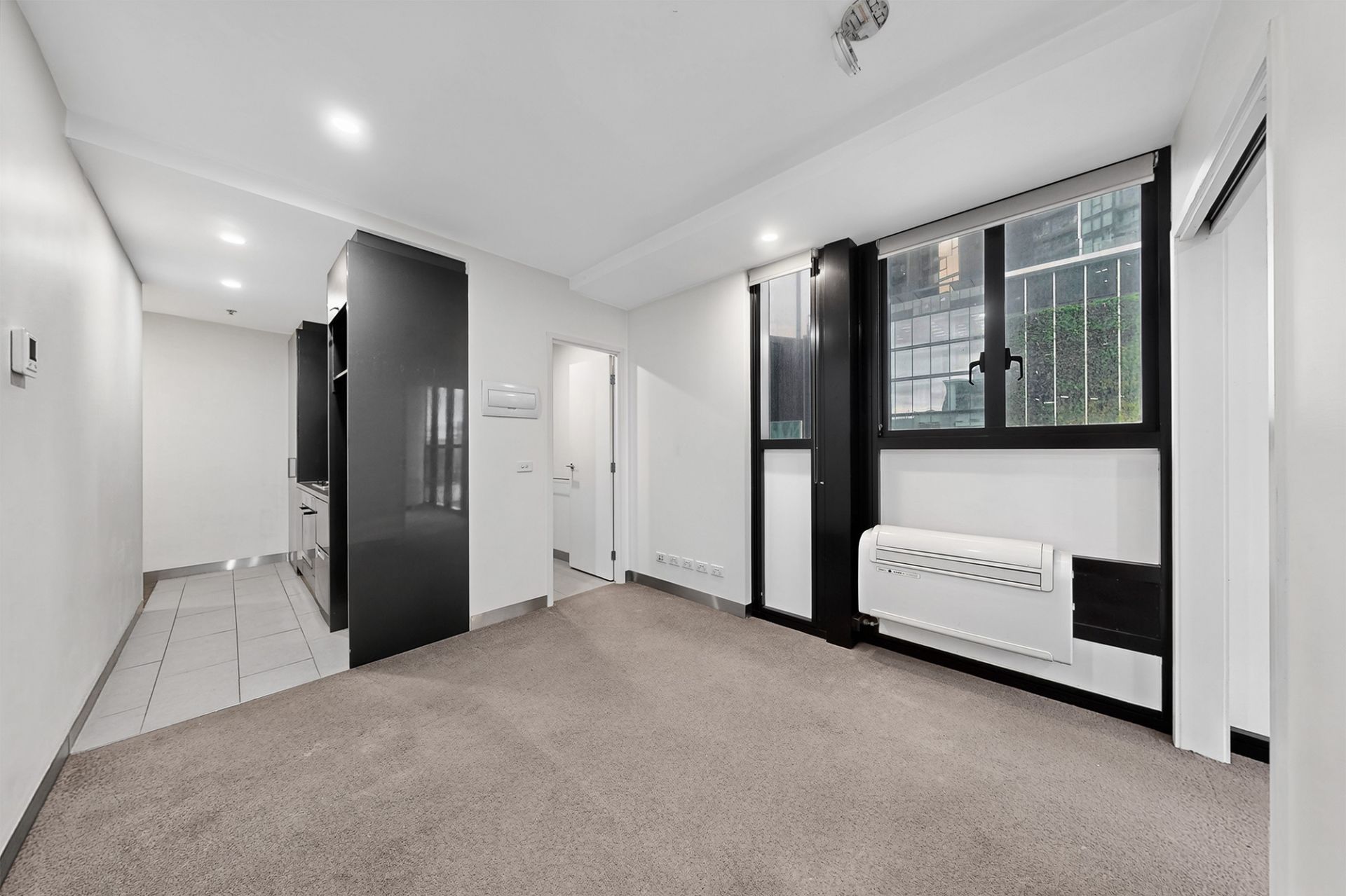 402/33 Clarke Street, Southbank - Thumbnail 7