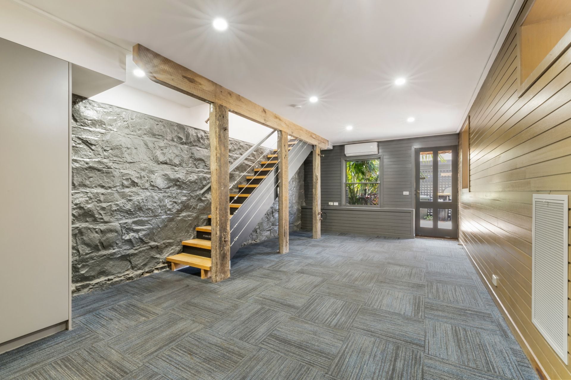 A Distinguished East Melbourne Residence of Enduring Elegance