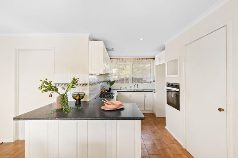 8 Bishop Place, Epping