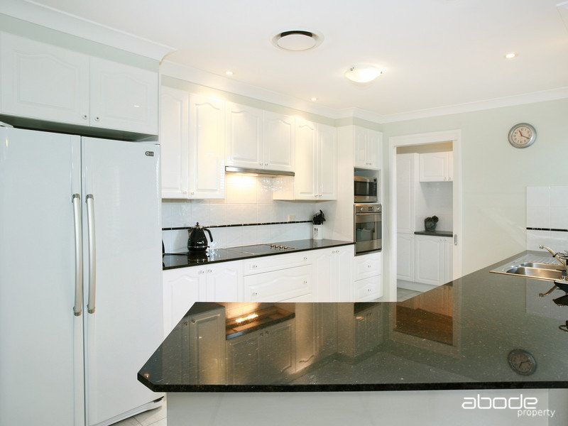 26 Curtis Avenue, TAREN POINT, Taren Point - Thumbnail 2