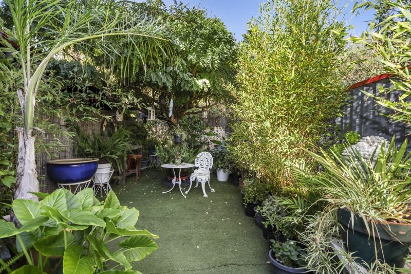 2/10 Derby Street, Fawkner
