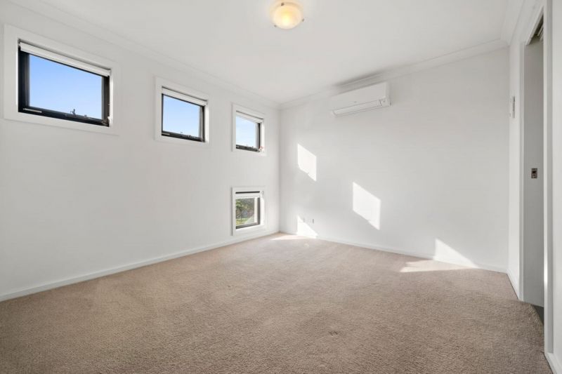 46 Oscar Circuit, Roxburgh Park