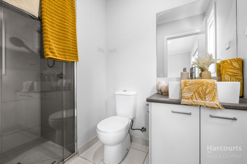 48 Royale Drive, Fraser Rise