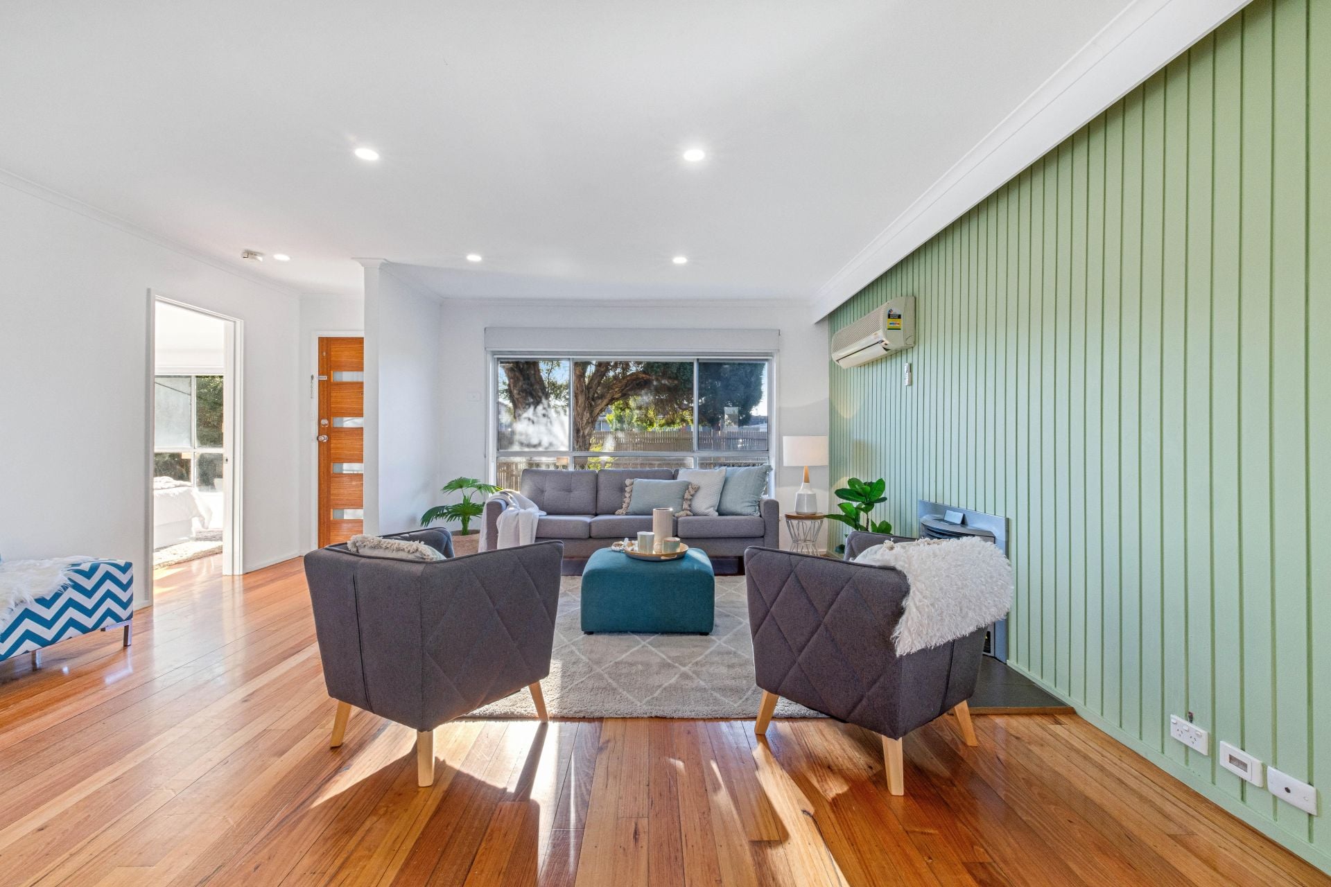 Stylish Family Living In A Quiet & Secure Court