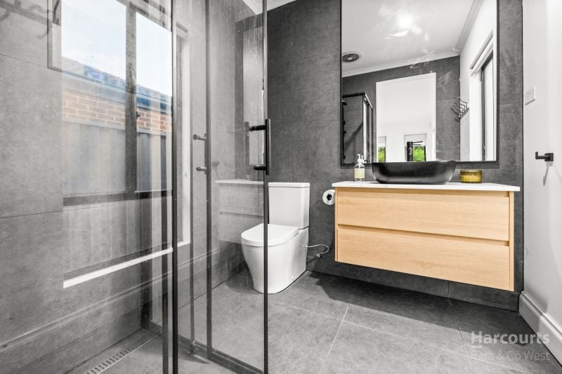 5 Cobaw Circuit, Caroline Springs