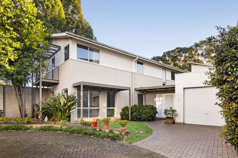 32 Roycroft Avenue, Newington