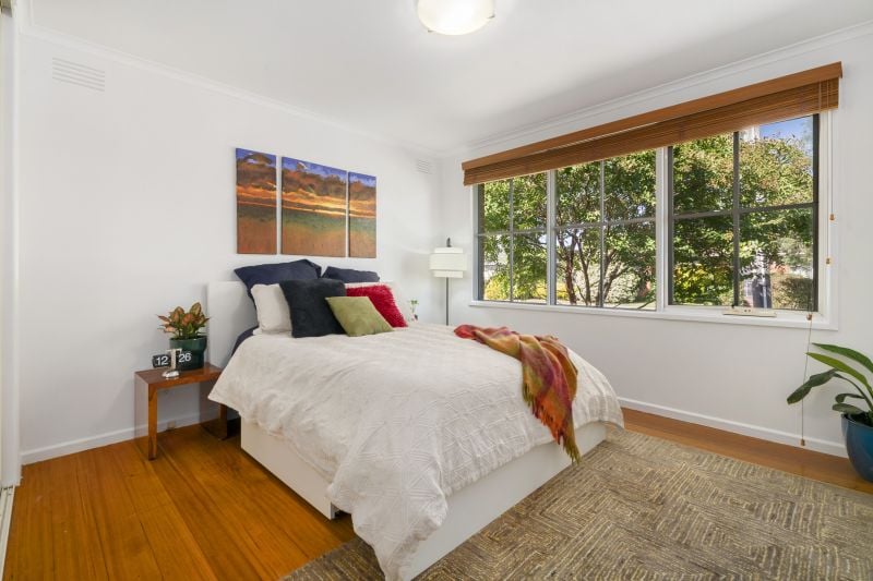 6 Peppercorn Parade, Epping