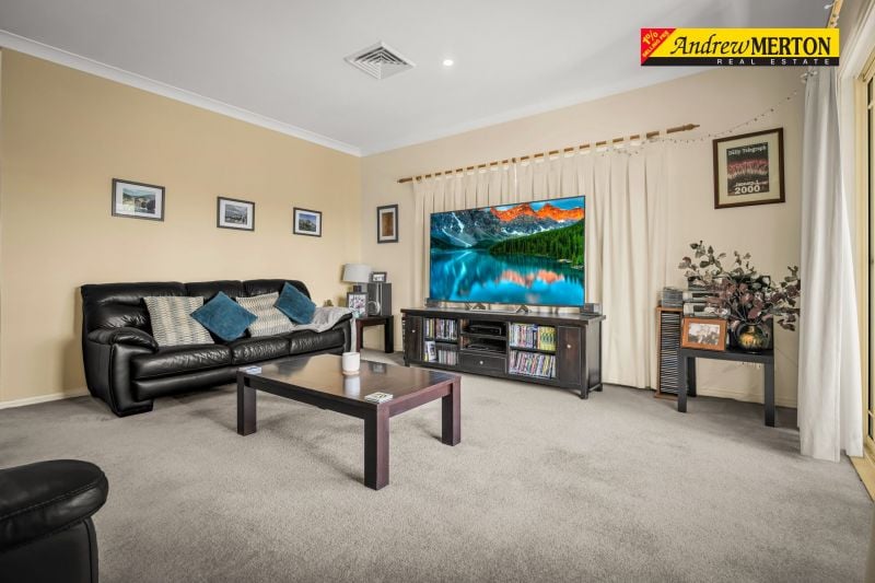 32 James Ruse Close, Windsor