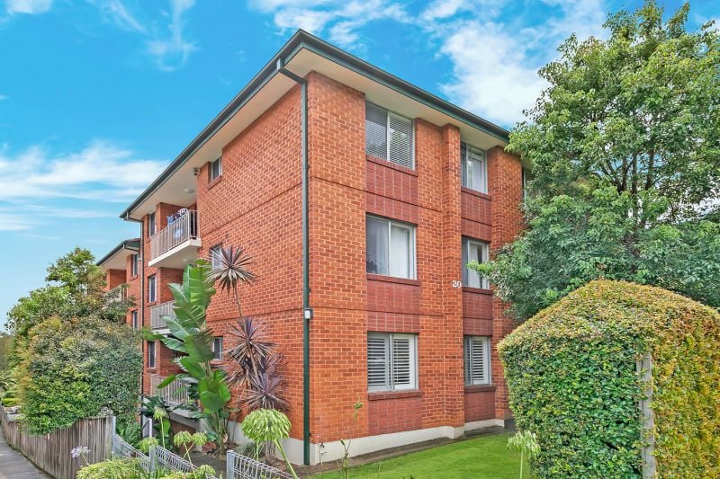 2/20 Meadow Crescent Meadowbank NSW