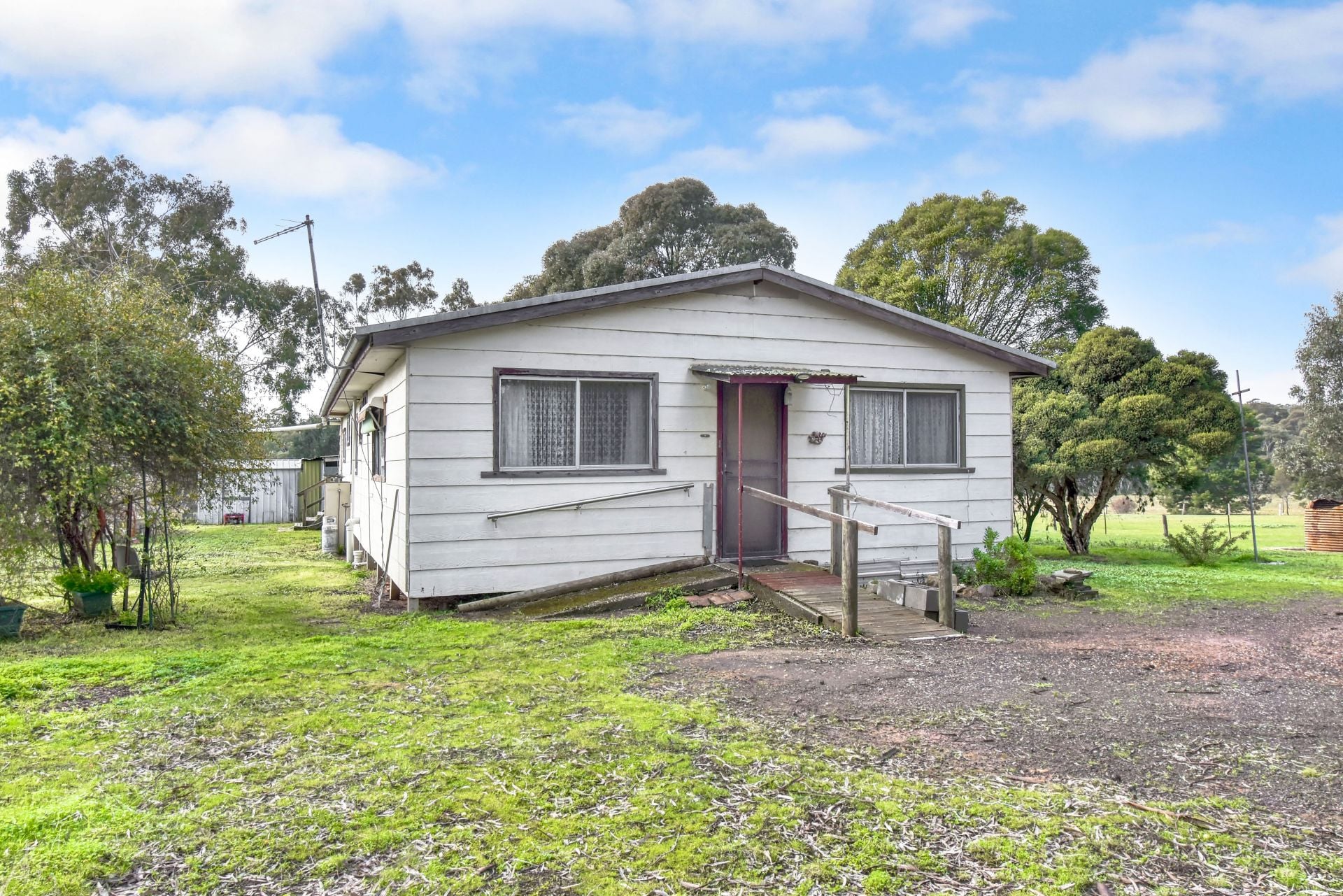 1432 Waubra-Talbot Road, Evansford - Thumbnail 2