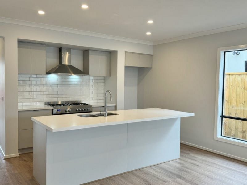 11 Giardino Street CLYDE VIC, Clyde - Thumbnail 4