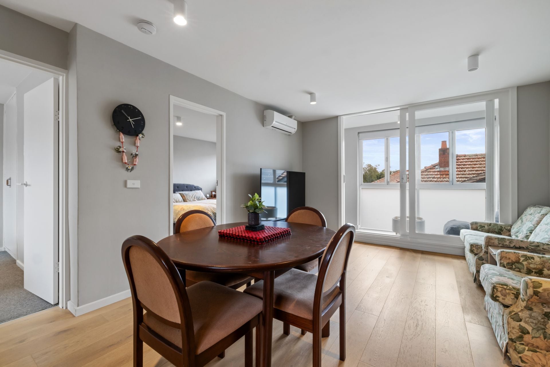 Vogue Style Living In A Well-Connected Location
