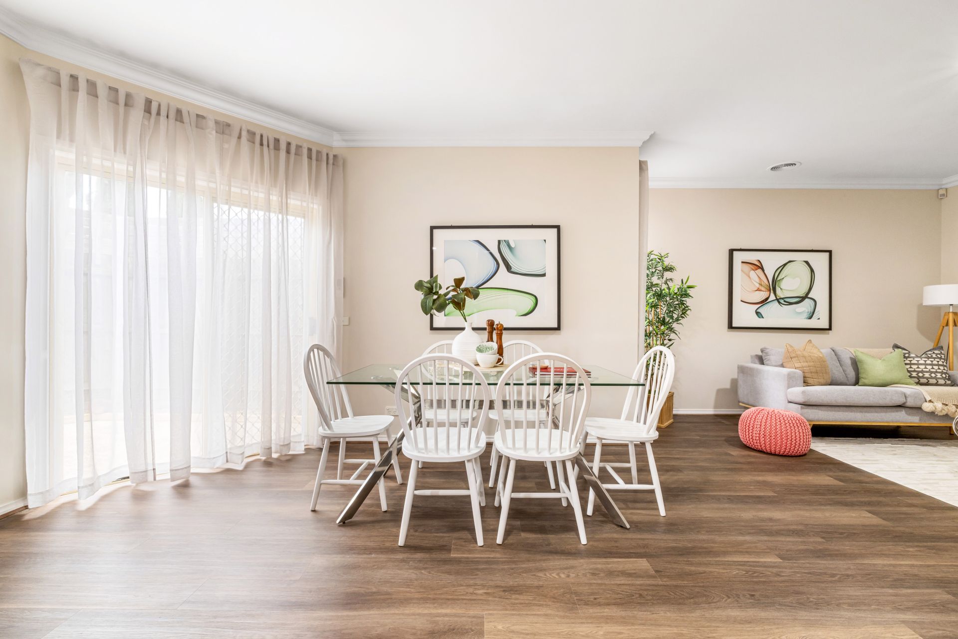 Stylish Living With Walk-To-Everything Ease