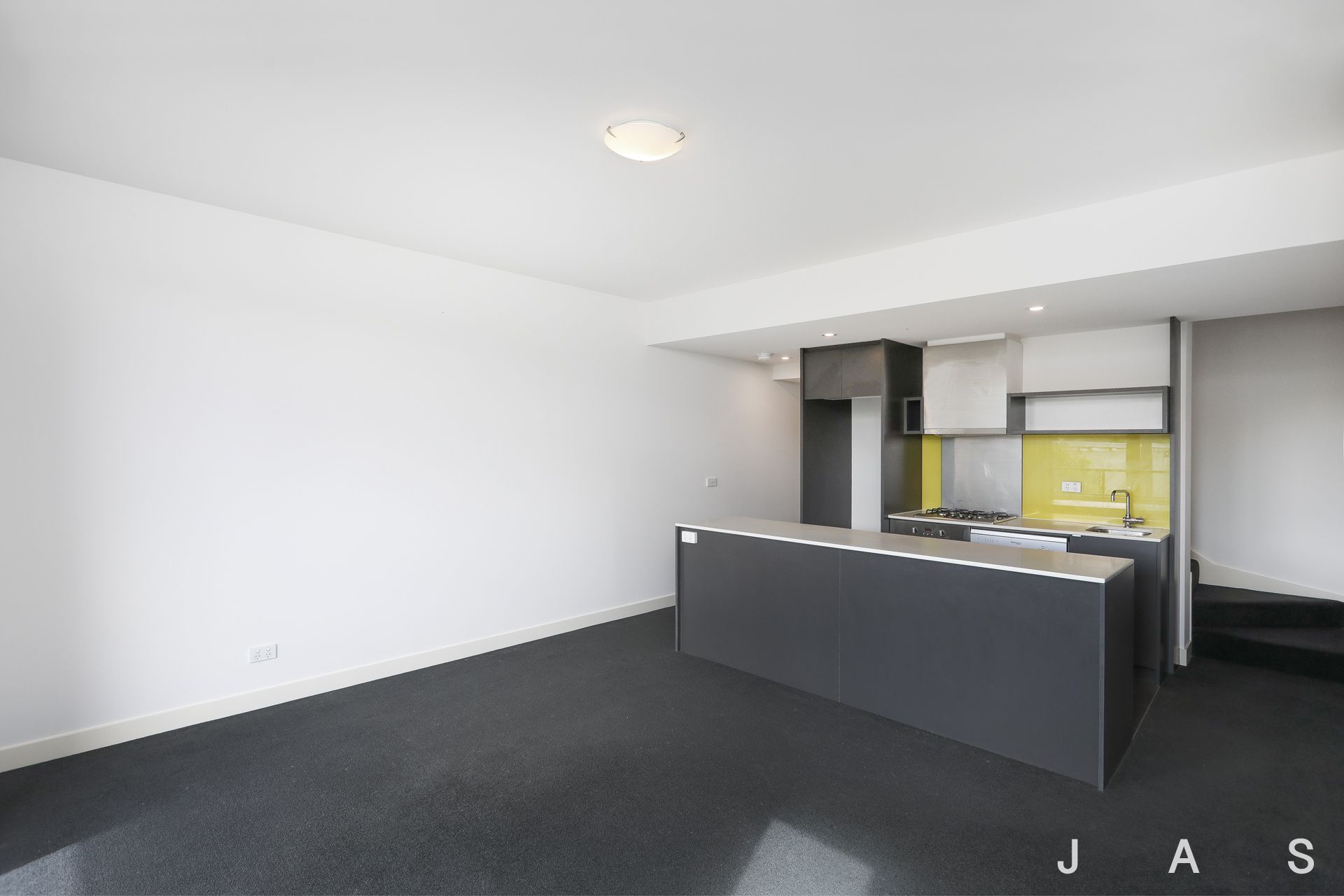 16 Greenham Place Footscray VIC, Footscray - Thumbnail 2